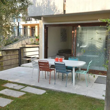 San Remo With Pool דירה