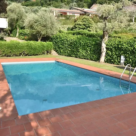 San Remo With Pool דירה